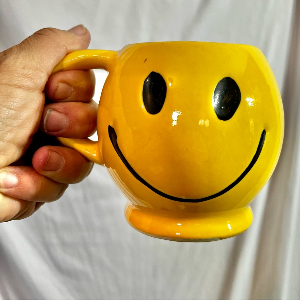 Vintage 1970s McCoy smiley face mug, made in USA